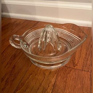 Vintage Glass Juice REAMER Hazel Atlas Criss Cross Design- Orange/Lemon